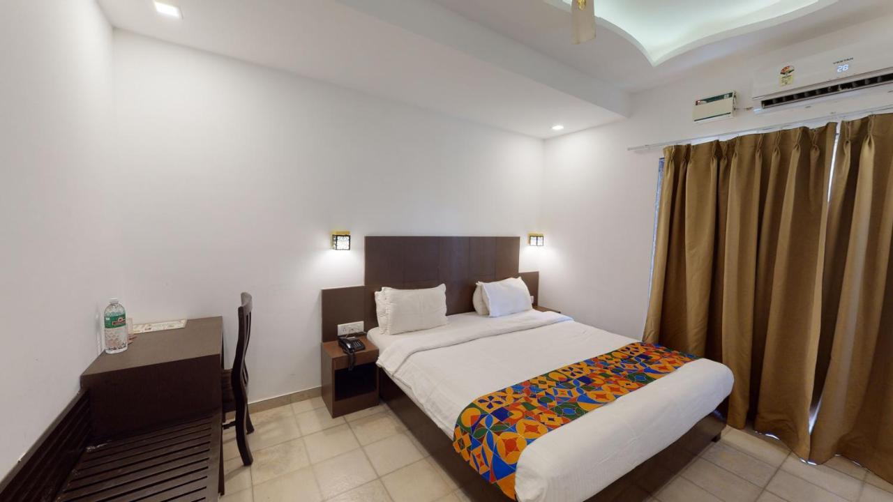 De Alcazar Calangute Hotel Exterior photo